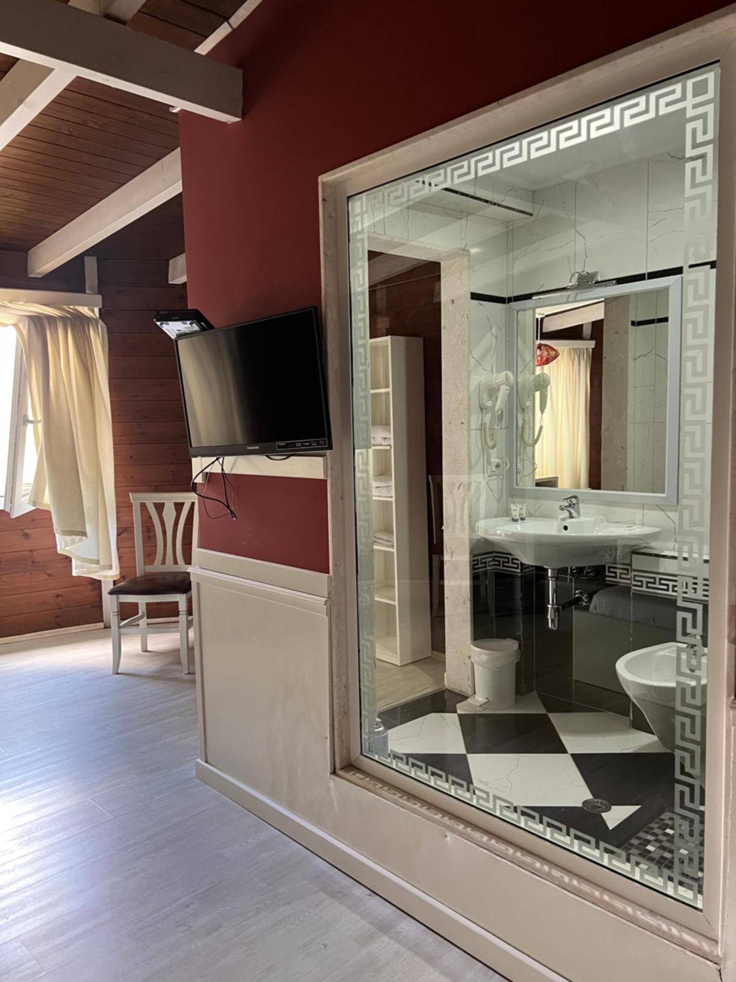 Hotel Kastria 티라나 외부 사진