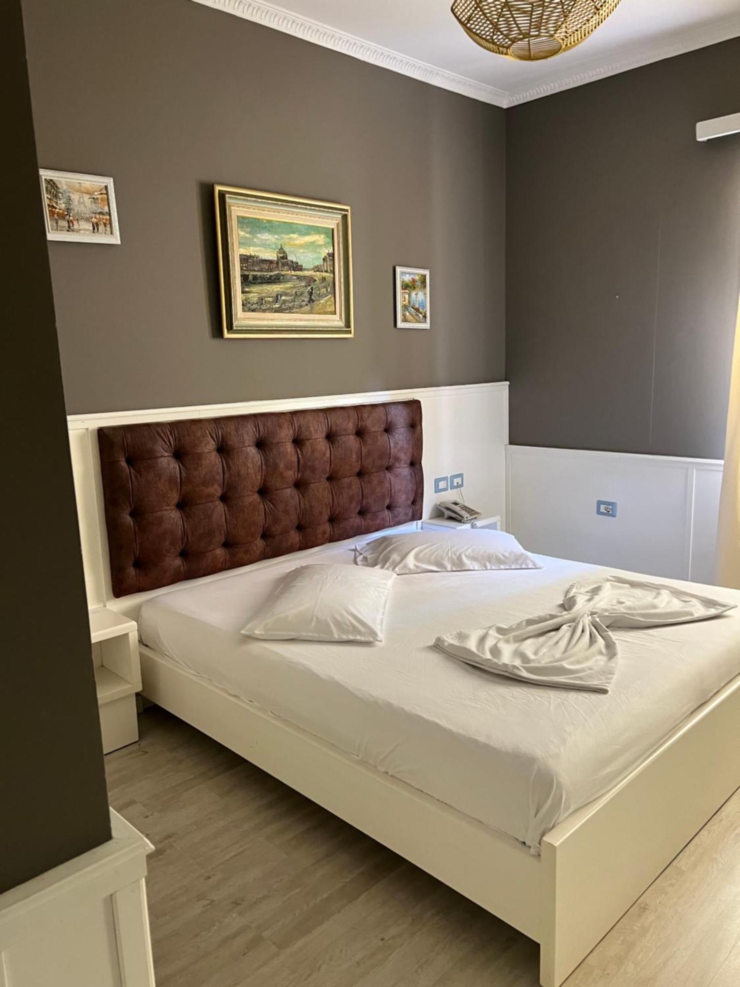 Hotel Kastria 티라나 외부 사진