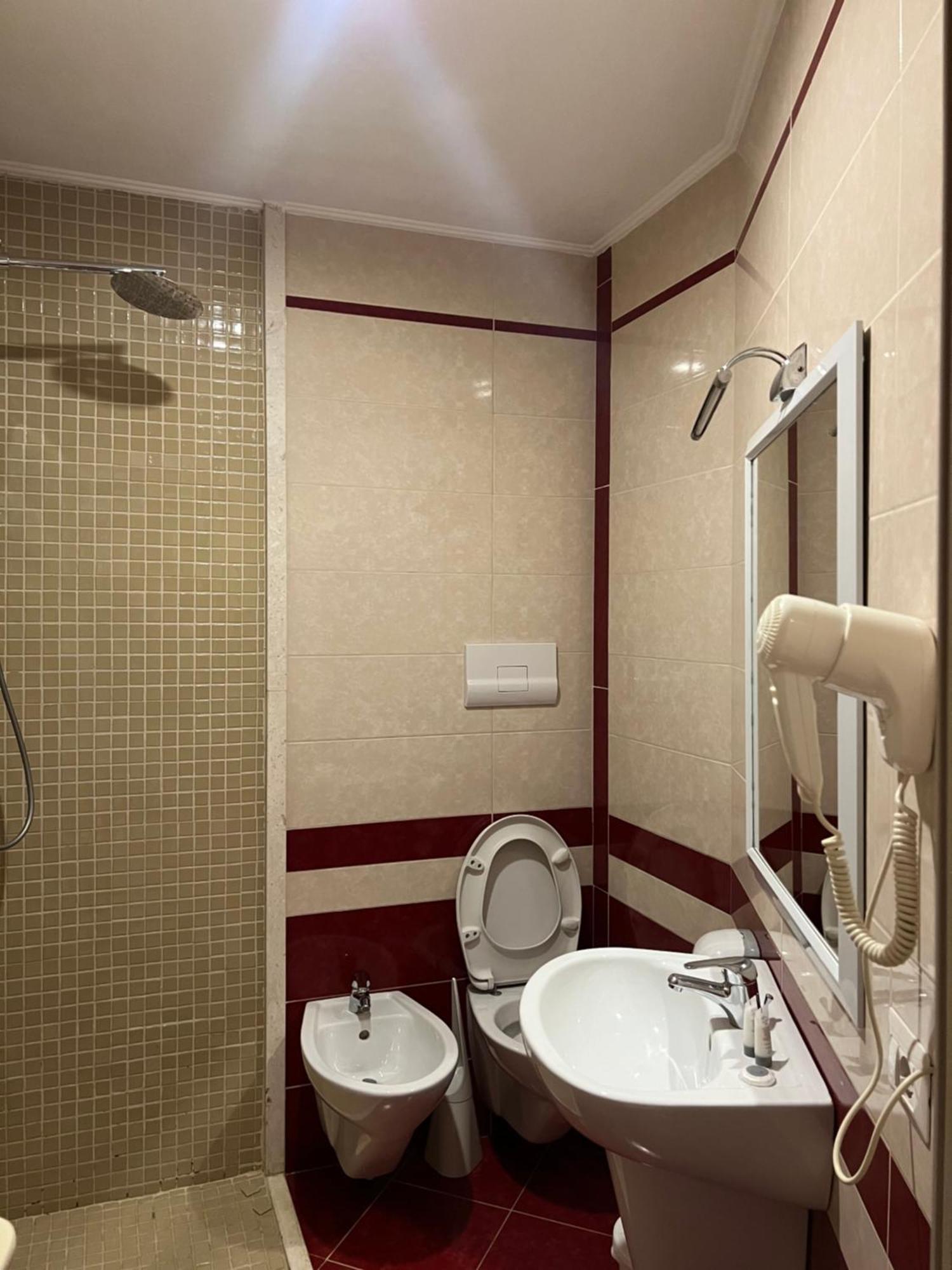 Hotel Kastria 티라나 외부 사진
