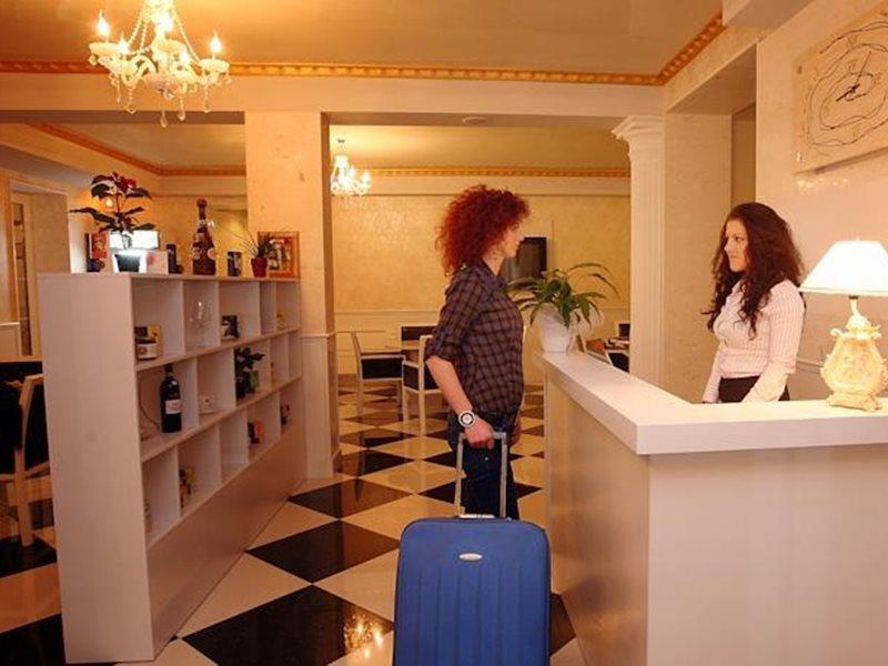 Hotel Kastria 티라나 외부 사진